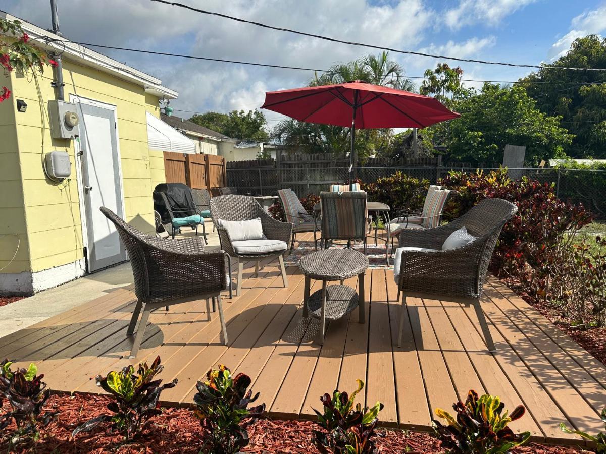 Key West Style 2 Bedroom House Fenced Backyard Patio Grill Firepit! Long Driveway For Boat Parking 10 Min To Delray Beach!!! Лейк Уърт Екстериор снимка