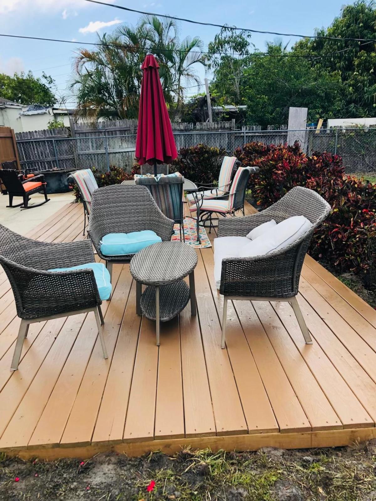 Key West Style 2 Bedroom House Fenced Backyard Patio Grill Firepit! Long Driveway For Boat Parking 10 Min To Delray Beach!!! Лейк Уърт Екстериор снимка